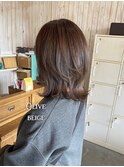 オリーブベージュ