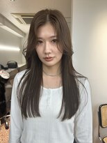 ユヌ(Une)&nbsp;【nanami】透けるグレージュカラー