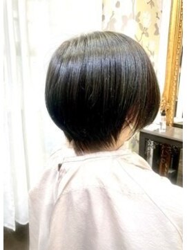 テテクルー(tete et clou) モスグリーン ボブ