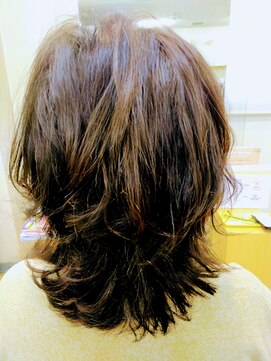 美容室R ミディアムウルフ