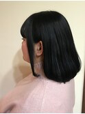 濃いめブルーアッシュ×内巻きミディアム