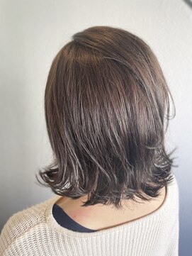 ヘア カンパニー トワ 千葉店(TOWA) グレージュ×オリーブカラー外はねミディアム！！