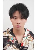 ナチュラル センターパート マッシュ 刈り上げ
