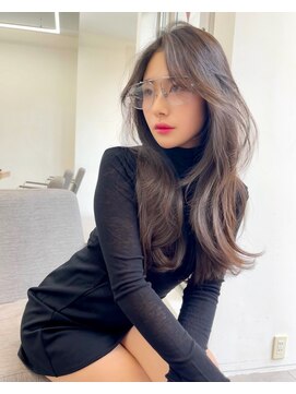 ノク(nok) ザクザクレイヤー_グレーベージュレイヤーロング黒髪