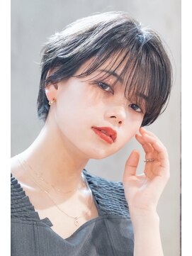 エイミー(Aimee) Aimee 町田　ブルーブラック×ショートボブ