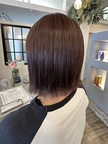 ヴィサージュバスク(VISAGE ba.s.k) 切りっぱなしボブ×イヤリングカラー