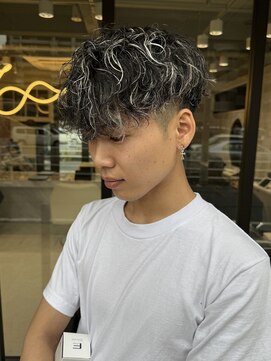 髪屋 紬 メンズ/メンズパーマ/メンズカット/スペインカール