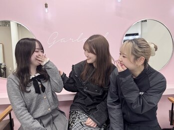 ガーランドウメダ(Garland umeda)の写真/女性ならではの悩みも相談しやすい◎“透明感カラー”やブリーチなしダブルカラーが得意な実力派サロン。