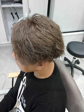 ボンドヘアー(Bond Hair) メンズパーマ/波巻き/スパイラル/ツイスト/ニュアンス