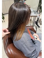 アルファ(Hair Salon alpha)&nbsp;【大人可愛い】ハイライト×イヤリングカラー　smoky beige
