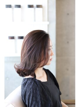 アドミラル ベー ヘアーデザイン(Admiral b Hair design) 外ハネミディアムスタイル