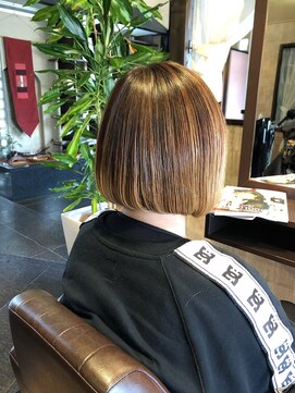 ナトゥーラ 岐阜(Natura) ワンレン前下がりボブ