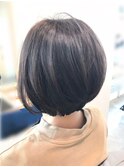 ショートボブ