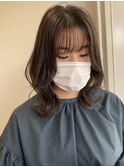 くびれヘア×くすみベージュ