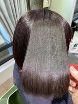 エムスリーディー アルル 赤坂店(M3D alulu)&nbsp;大人気の切りっぱなしボブグレージュ