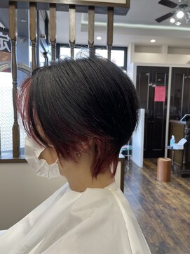 美容室 夢先案内 ショート×ピンクインナー×フレミング