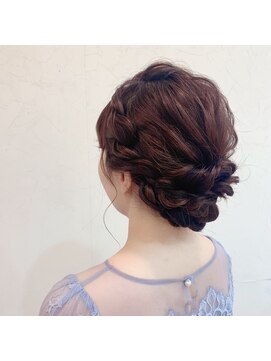 ニューカンヌ 美容室 お呼ばれヘアアレンジ