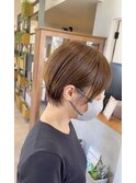 耳掛け丸みショート