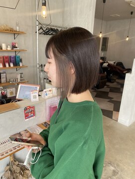 シェル 津山の手店(shel) 20代30代大人可愛いストレートインナーカラーくすみベージュ