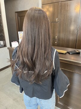 アールトゥーヘアー(art To Hair) グレージュ／暗めカラー／ブリーチ/レイヤーロング/20代30代40代