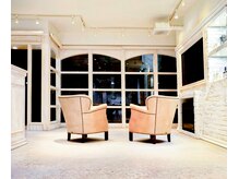 男女年齢問わず幅広いお客様から愛されてるサロン。メディアやドラマの舞台にも使用！【綱島/髪質改善】