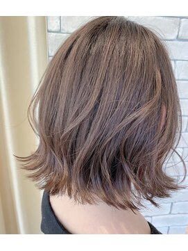 フラット(flat) 外ハネゆるボブ