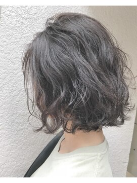 コロ(COLO) 着物ヘア 大人ガーリー ダークアッシュ 似合わせカット 吉祥寺