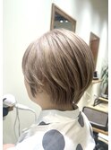 ハイライト　レイヤー ショートヘア　ボブ　くびれレイヤー 