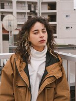 トーリ(TO/RE)&nbsp;ウルフミディアムのウェーブ、デザインブリーチ