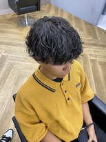 アレス バイ シカ 神戸三宮元町店(ALLES by Cica)&nbsp;波巻きツイストスパイラルパーマツーブロック刈り上げ