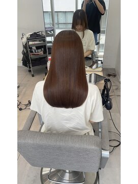 エラ(Ella) 艶感引き立つ髪質改善マロンブラウン