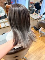 ヴァンカウンシル 一宮店(VAN COUNCIL) シルバー系ハイライト 白髪ボカシも対応○髪質改善Trと相性◎