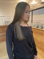 エイト オキナワ 沖縄新都心店(EIGHT okinawa)&nbsp;透け感グレージュで魅せる艶ロング