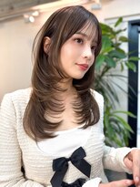 イヴォーク トーキョー(EVOKE TOKYO)&nbsp;ミディアムレイヤーカットバタフライカット髪質改善ハイレイヤー