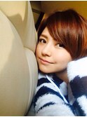 流しバングのツーセクション耳かけショート