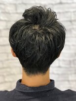 ミーティア バイ クアトロ(Meteor By QUATRO) 柔らかなルックスを獲得できる前髪アップとカール感のコラボ