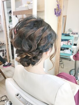 ロカット サロン(Roquat Salon) ロングウェーブシニヨンアレンジ【ヘアアレンジ 立川/立川南】