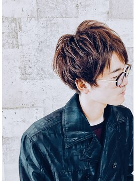 アムールマヤ ナチュラルツーブロック