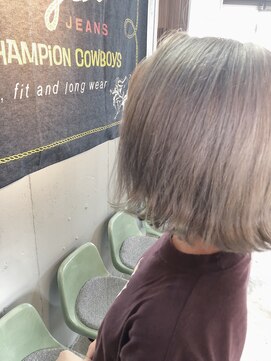 クロム バイ リエット(Chlom by Lietto) Chlom ☆◎切りっぱなし◎グレー◎ブリーチ  0364574337