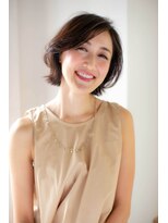 【大人かわいい】ココアブラウンカラーのふんわり前髪外はねボブ