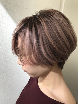 ナンバー エアロ 横浜(N° +aero) 大人可愛い20代30代40代小顔ワンサイドショートボブ丸み前下がり