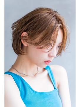 ロイジー(roijir) 【roijir 表参道】大人センターパート×小顔オレンジベージュ