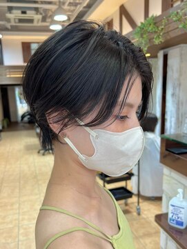 ベンチ(bench) 大人女子綺麗めショート/千葉ショート/顔周りカット