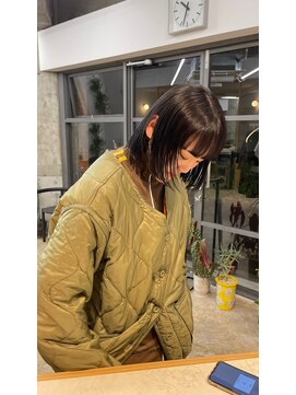 ユー(yew) 透けるblack colorにぷつっとbob