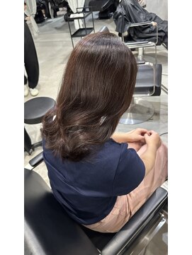 ラック(LUCK) レイヤーぱっつん前髪ステップボーンカットシルキー船橋/韓国