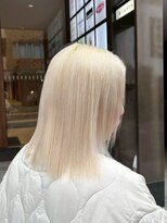 シエラ 南船場(CIERA.)&nbsp;美髪イメチェンホワイトブロンドショートボブ ハイライト