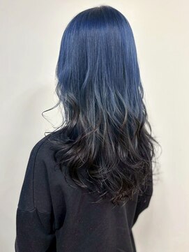 サニー美容室 ブルーブラック グラデーションカラー ダブルカラー ブリーチ