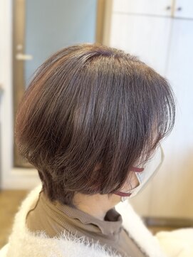 シュヴー 築地(CHEVEUX) 明るい白髪染め/白髪ぼかし/丸みショート/40代/50代/60代/
