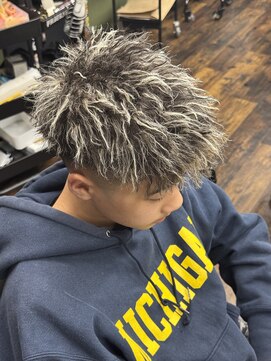 メゾンフォーメン トアロード(Maison for men TorRoad) メンズパーマ ホワイトメッシュ メンズメッシュ