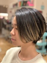 レア(Le'a)&nbsp;前下がりショートボブ